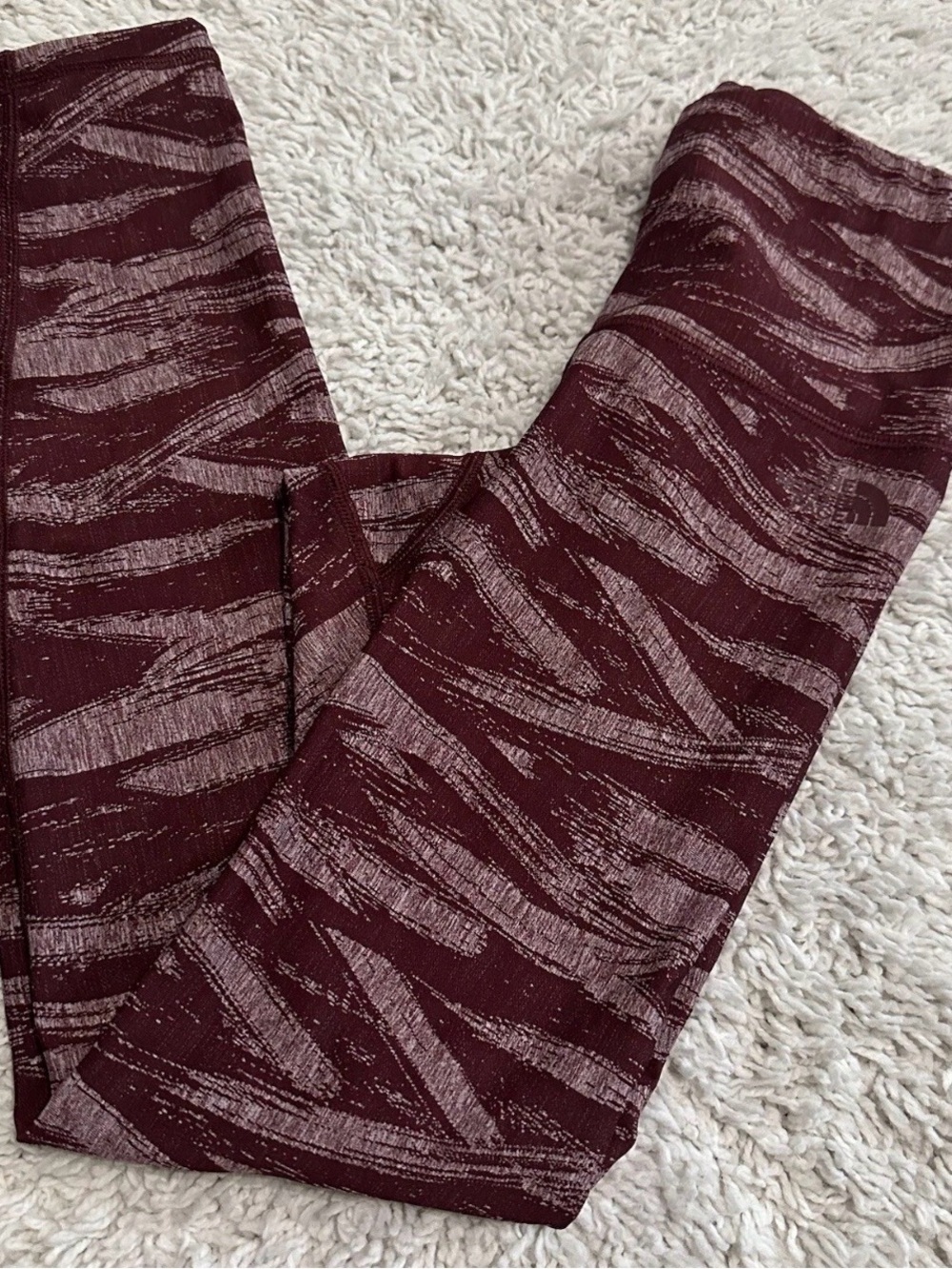The North Face Maroon Abstract Print Leggings size xsmall